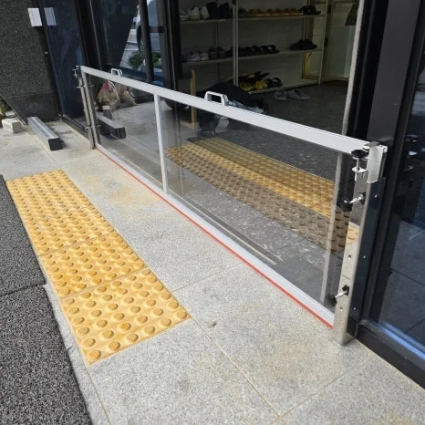 상가 입구 차수막설치