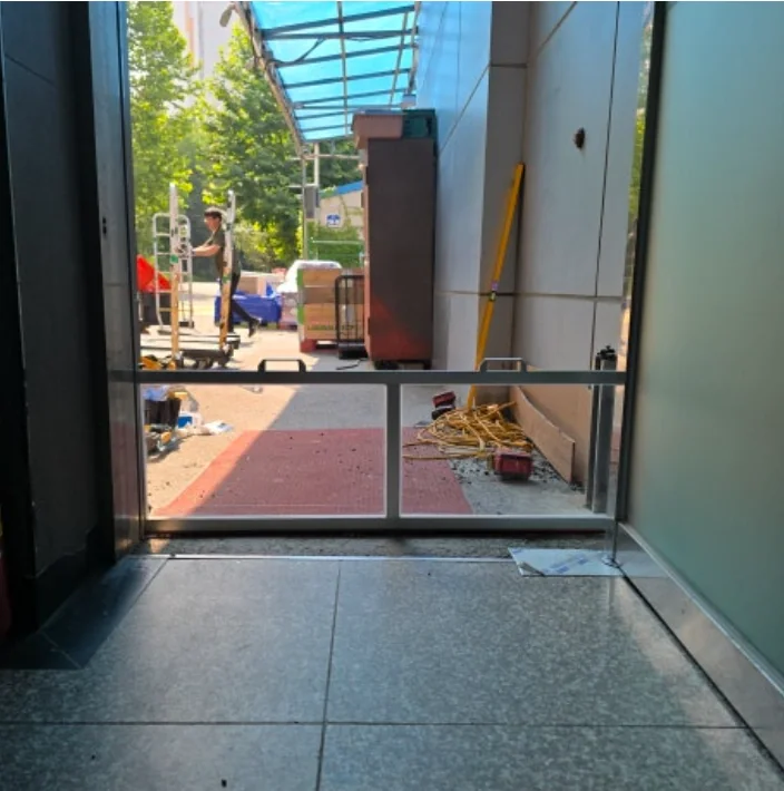 건물 출입구 조립식 차수막 설치